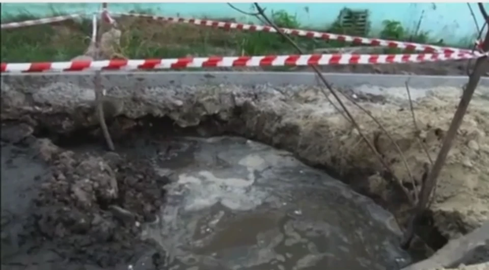 Саратовцы жалуются на постоянные провалы и ямы на улицах