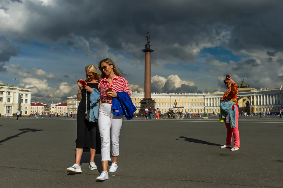 Скоро петербуржцам вновь понадобятся куртки и шапки.