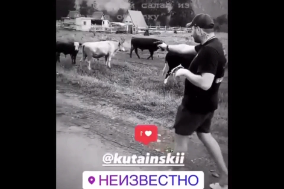 Мужчина приехал на Алтай из Новосибирска. Скриншот видео instagram.com/solundar04