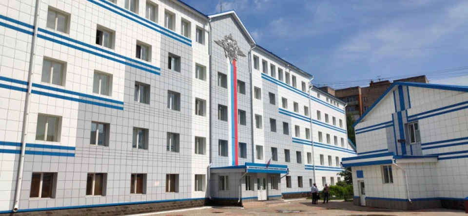 Довольно быстро полицейские нашли близких заблудившегося в Томске малыша. Фото: сайт УМВД России по Томской области