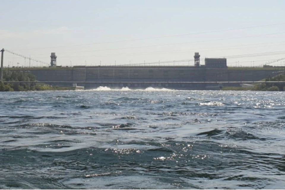 Сброс воды увеличили на Братской ГЭС