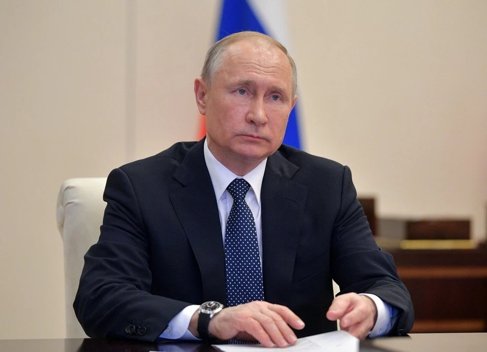 Путин призвал школьников избегать «информационного мусора»