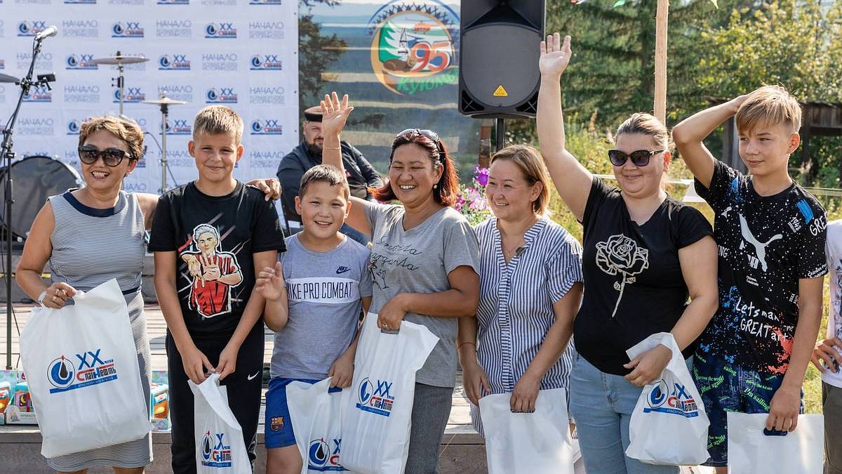 В эвенкийском поселке Куюмба, давшем название уникальному месторождению,  отметили День нефтяника - KP.RU