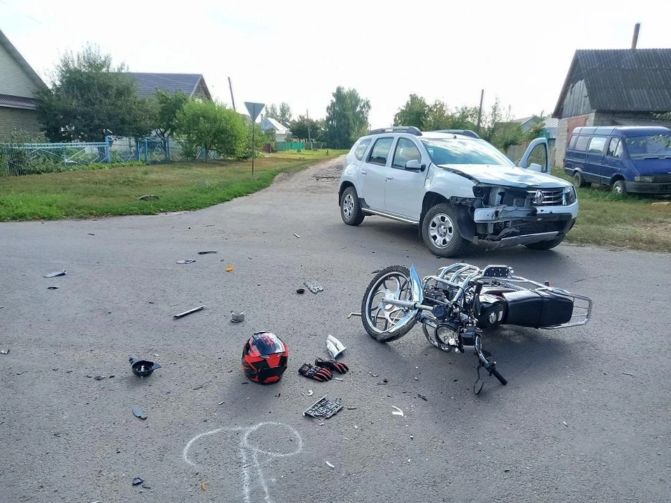 Водитель иномарки должен был уступить дорогу мопеду