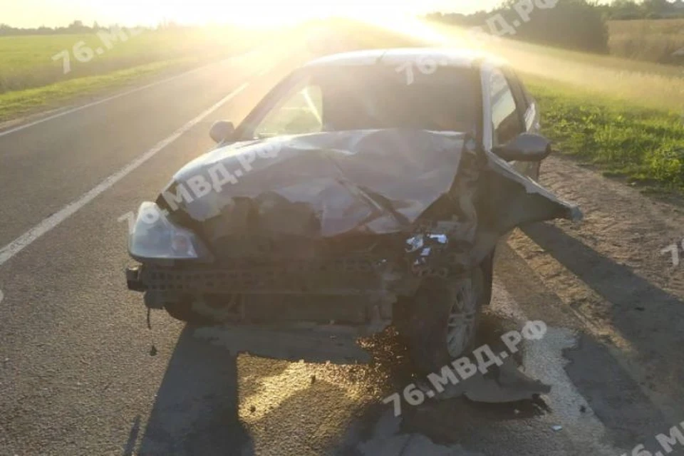 В ДТП под Ярославлем пострадали три человека