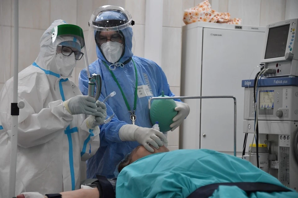Снизить тяжесть четвертой волны поможет вакцинация.