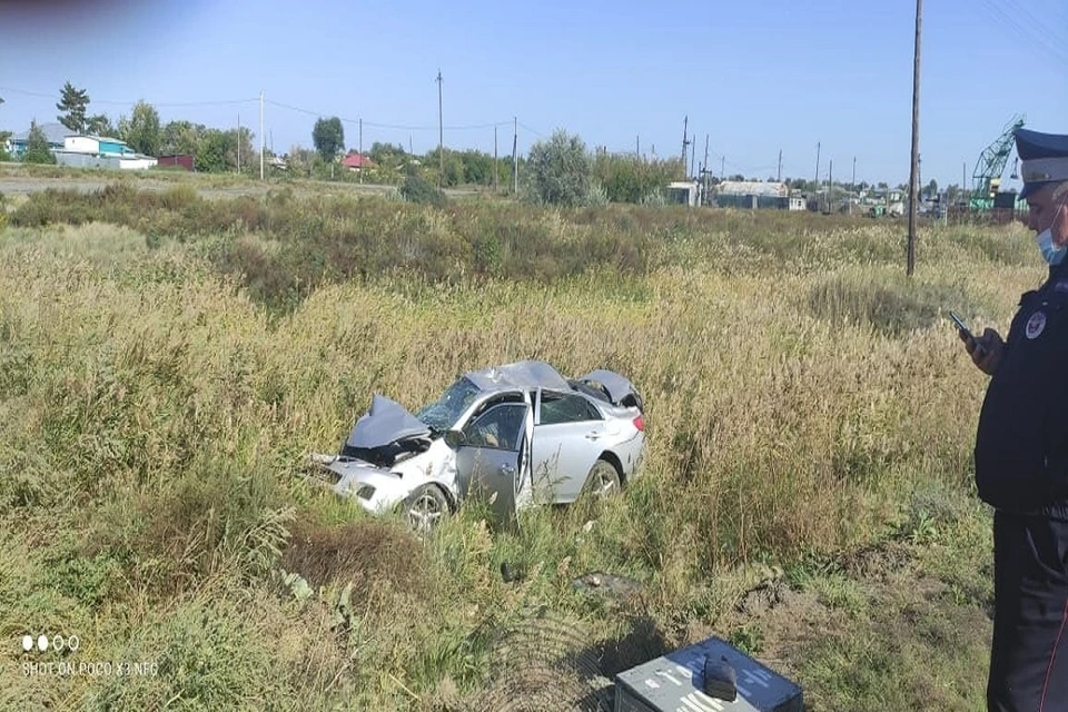 Под Новосибирском «Тойота» столкнулась с локомотивом: водитель иномарки погиб. Фото: "Инцидент Новосибирск".