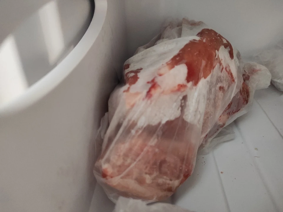 Тюменец украл из морозилки друга 20 килограммов мяса.