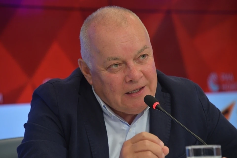 Журналист Дмитрий Киселев госпитализирован с коронавирусом