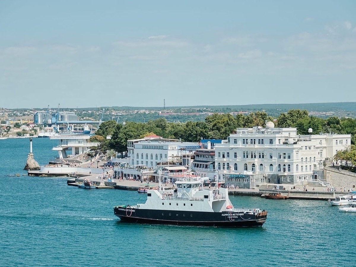 Виртуальный концертный зал», бескрайний морской «Водный мир» и «Служебный  роман» - KP.RU