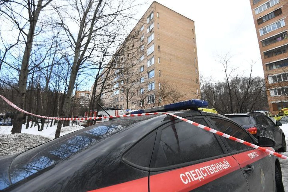 СКР по Ярославской области проводит проверку по факту падения 21-летней девушки из окна
