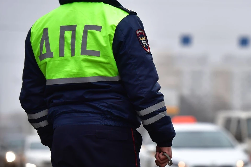 На месте работали сотрудники ДПС.