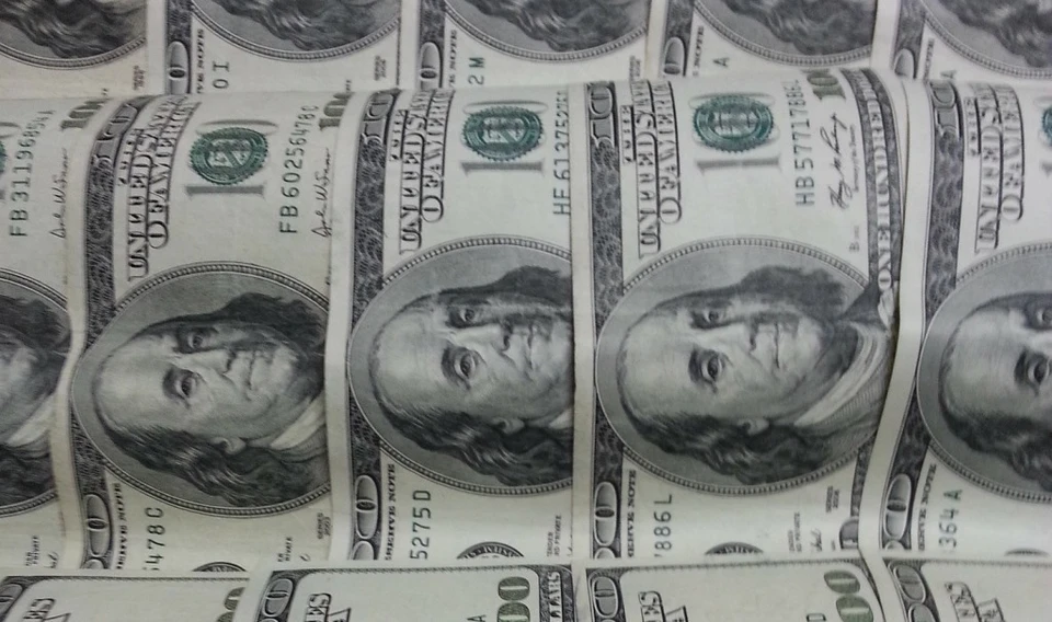 Доллар продолжает дешеветь по отношению к тенге