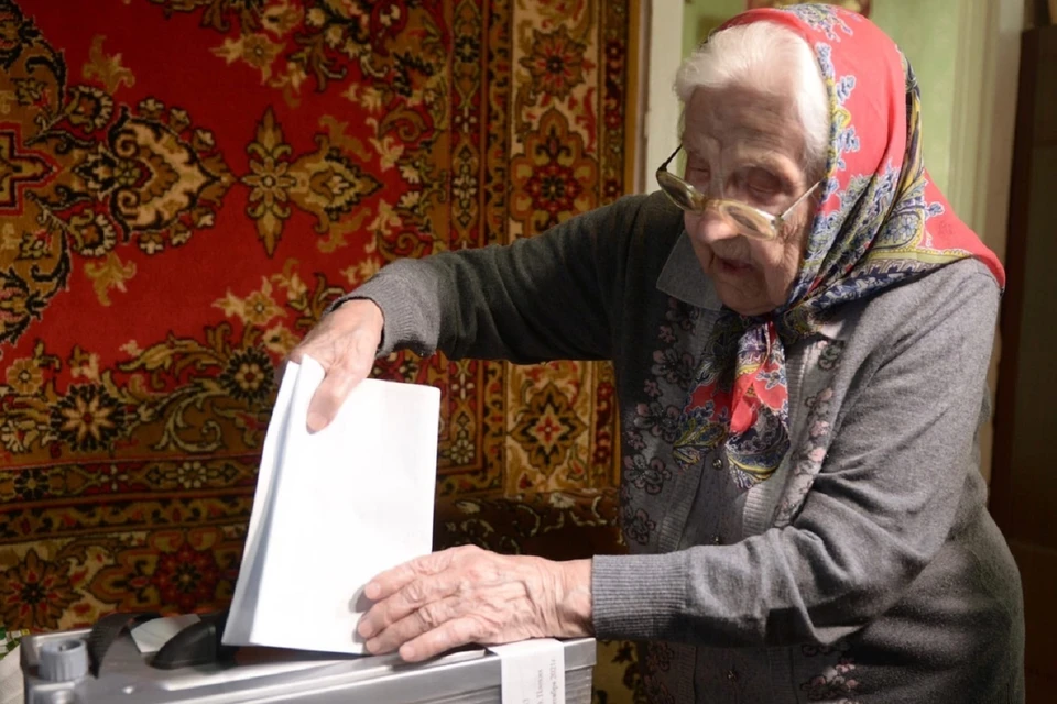 В Ростове на выборах проголосовала столетняя ростовчанка