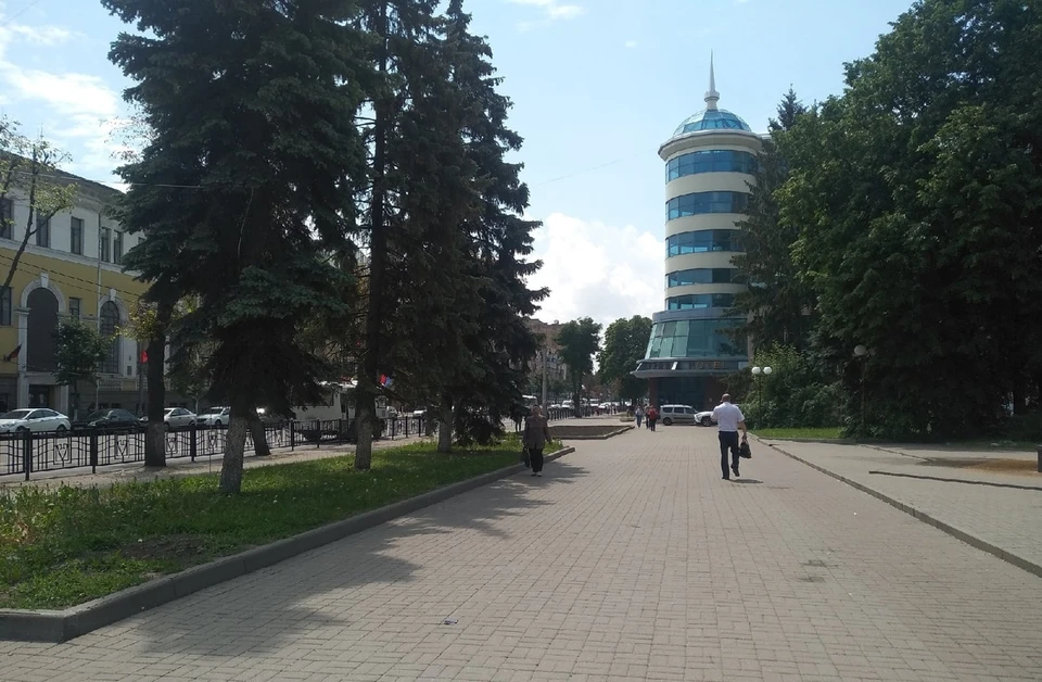 Сотрудники комитета городского хозяйства оформили 22 протокола по факту парковки на газонах