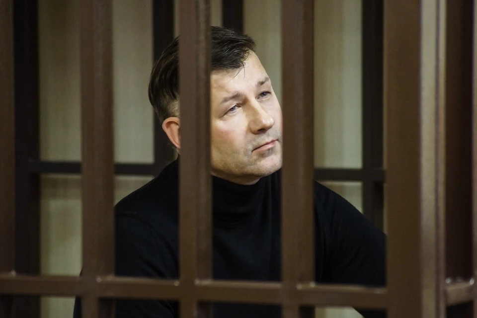 Бывшего силовика осудили за мошенничество и взяточничество