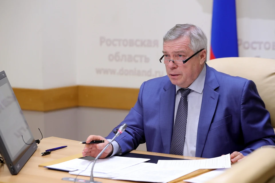 Василий Голубев отчитал подчиненных за низкие темпы работ в парке 300-летия Таганрога