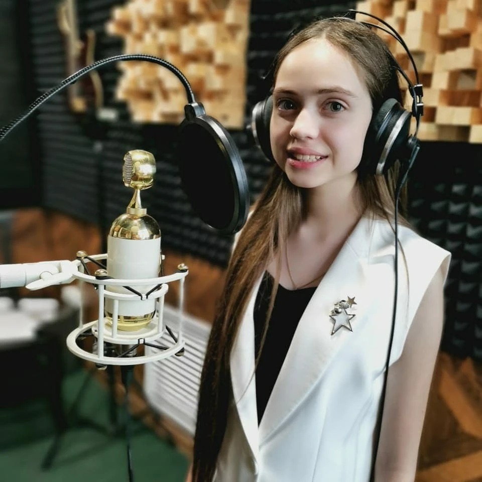 Юная певица споет авторскую песню в полуфинале отбора
