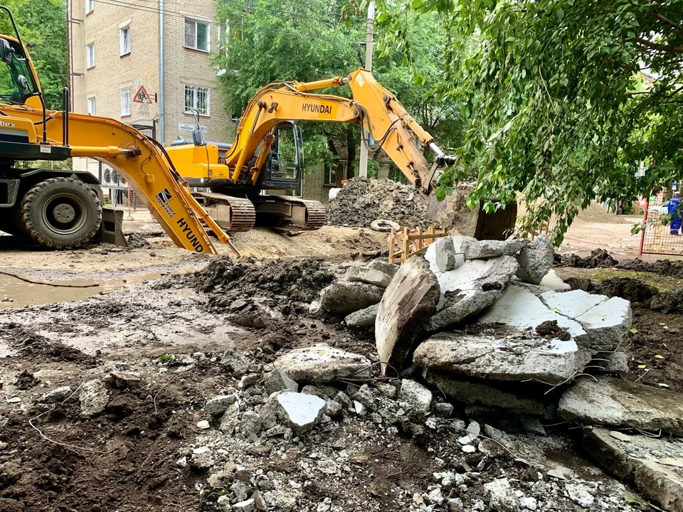 «Водоканал» за 2021 год выполнил 1 164 раскопки и восстановил 1 100. А вот у «ТомскРТС» было выкопано 760 ям и 385 не закрыто, что больше половины.