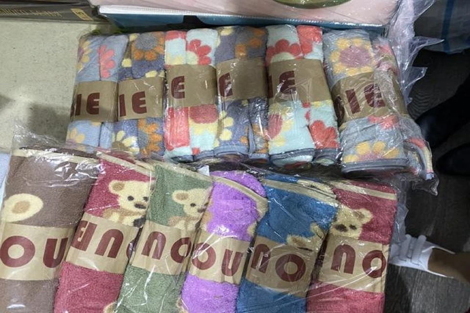 В Аксае на рынке обнаружили нелегальные полотенца и постельное белье. Фото: ростовская таможня