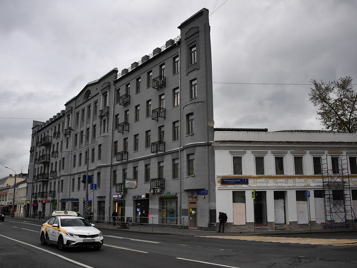 Что за дом такой - одна стеночка: В Москве на Таганке отреставрировали  плоскую пятиэтажку - KP.RU