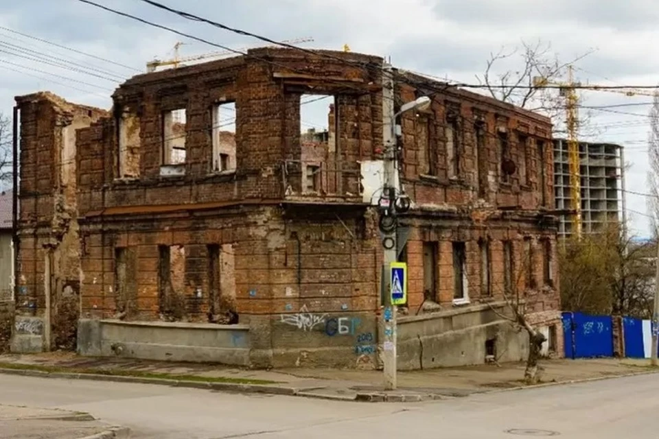 Четыре года назад местные жители в одночасье остались без крыши над головой. Фото: страница в Instagram Алексея Логвиненко