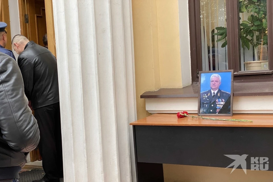 В Рязани прощаются с экс-заведующим кафедрой училища ВДВ Станиславом Лаговским.