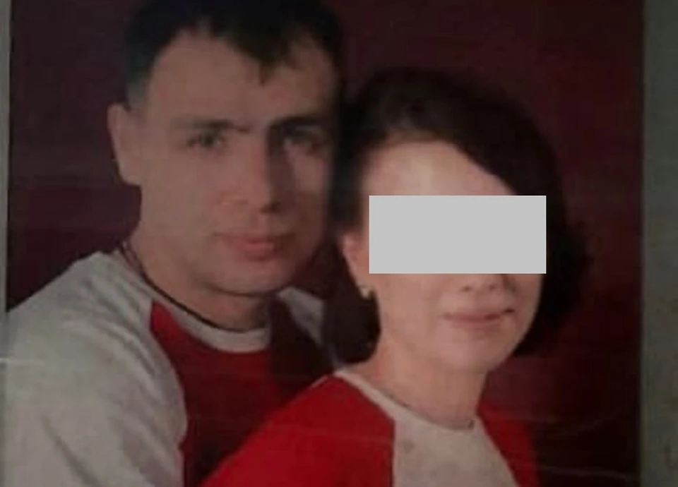 На этом снимке - похищенная Анна и ее горе-муж, который годами унижал и бил свою супругу. Фото из соцсети ВКонтакте.
