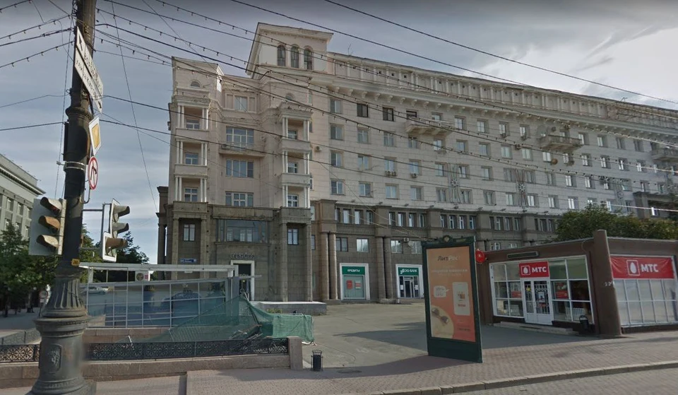 Стоимость ремонта фасада этого дома на площади Революции - 60 млн рублей. Фото: Google Карты