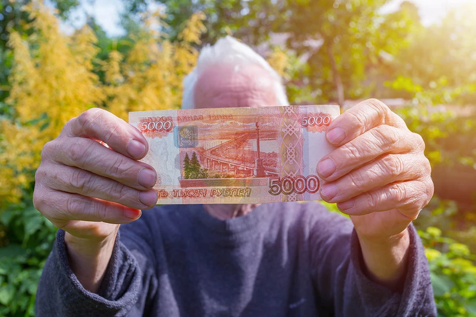 Аналитики из сервиса "Работа.ру" составили список самых высокооплачиваемых профессий для пенсионеров