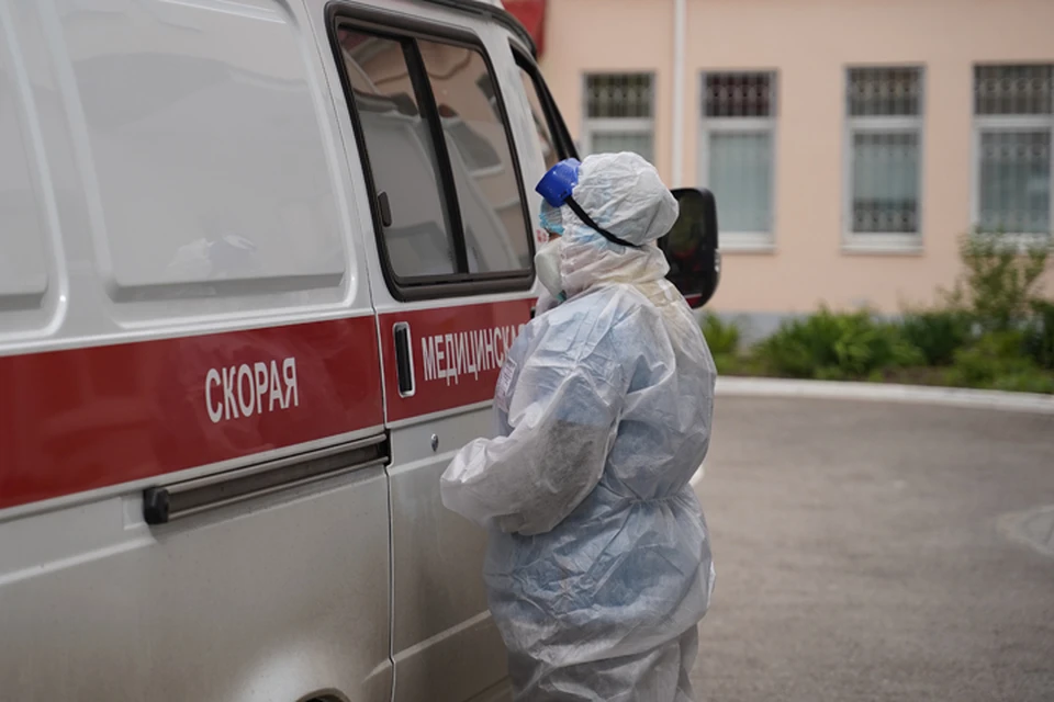 Больных все больше, врачам скорой снова очень тяжело.