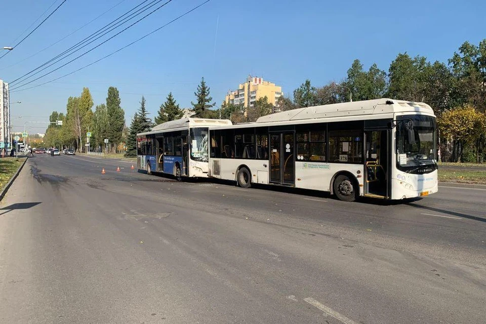 В ДТП с автобусами пострадала пассажирка