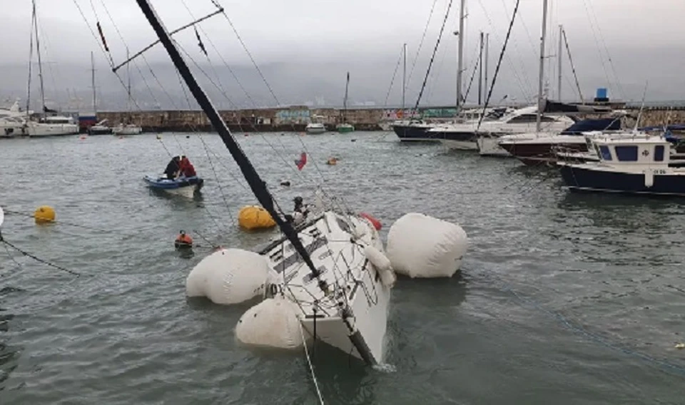 Аренда яхты в Болгарии с капитаном - парусная морская лодка от 3 часов - BG-Yacht