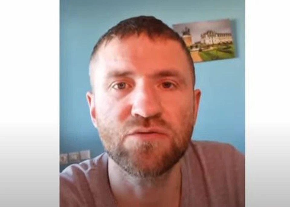 Иван Ургант в своем шоу прорекламировал магазин ритуальных услуг в Тобольске. Скриншот из видео.