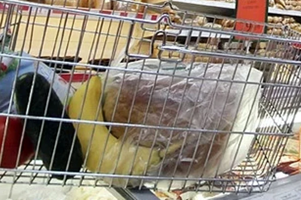 Для оказавшихся в бедственном положении людей собирали продукты.