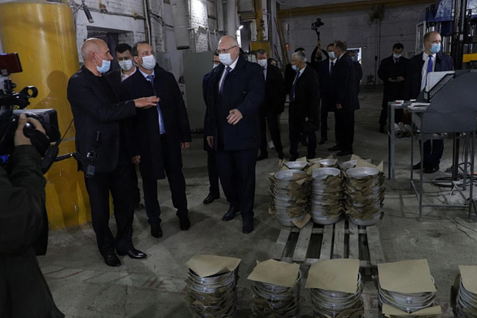 Предприятие по производству алюминиевой посуды начнет выпускать изделия из стекла. Фото: пресс-служба ЗСК Краснодарского края