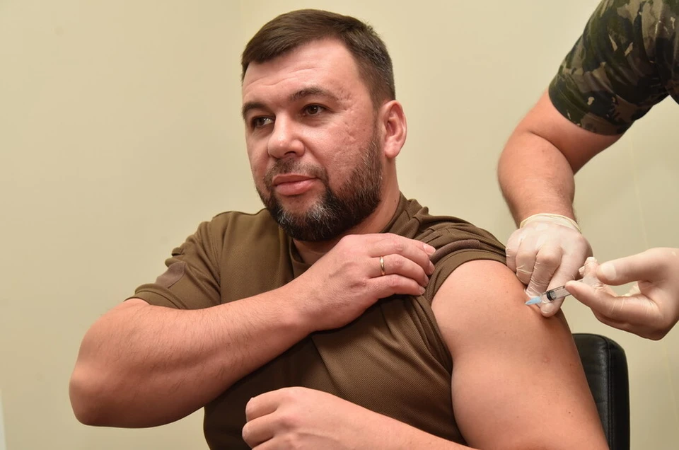 Денис Пушилин ревакцинировался от коронавируса. Фото: сайт Главы ДНР