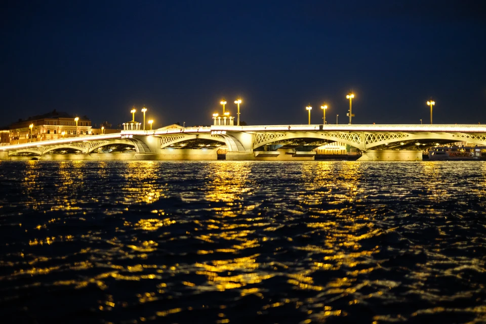 Сезон поющих мостов завершается в ночь на 22 октября.