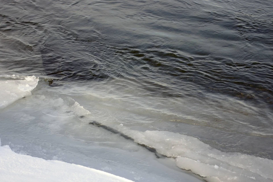 Водоемы Иркутской области начали покрываться льдом