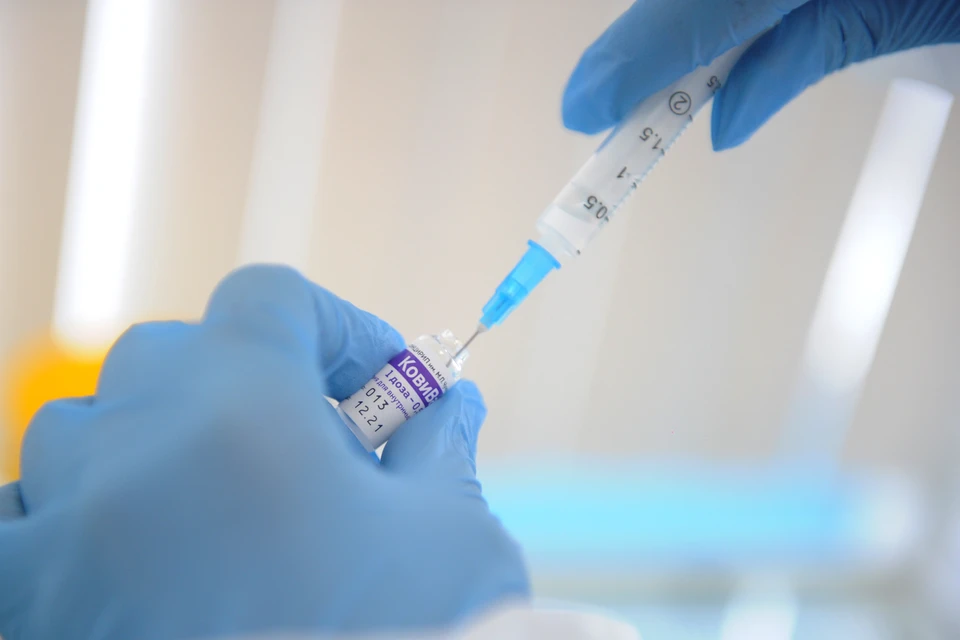Жители Новосибирска не могут записаться на вакцинацию в установленные сроки.