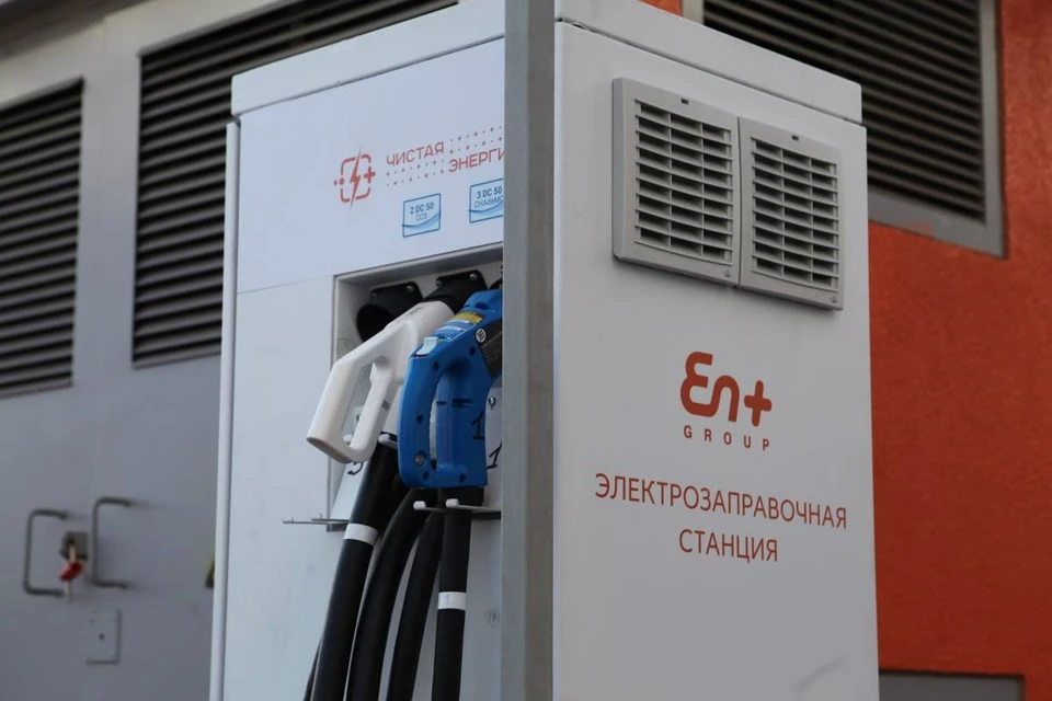 Три новые электрозаправочные станции установили в Иркутске. Фото: администрация Иркутска