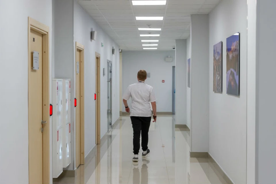 Сейчас практически все пациенты, которые поступают в коронавирусное отделение, нуждаются в дорогостоящем лечении