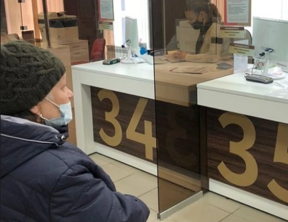 Светлана Чернова уже оформляет право собственности на новую квартиру. Фото: Елена Тришина