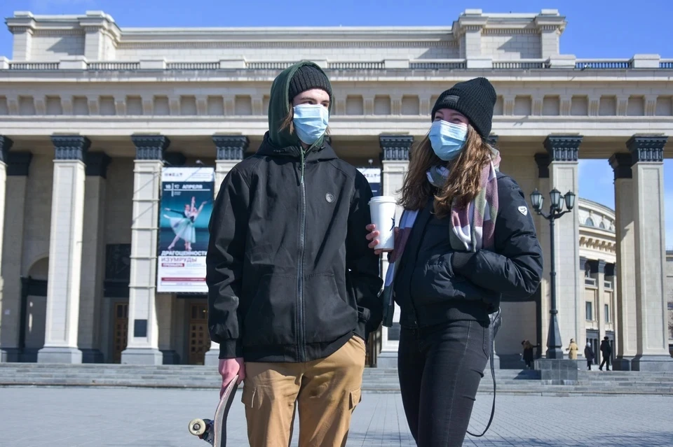 Новосибирцы рассказали, как относятся к нерабочей неделе.