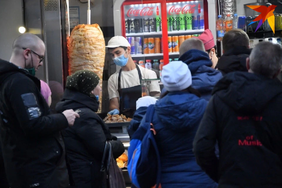 На лечении остаются 17 283 пациента.