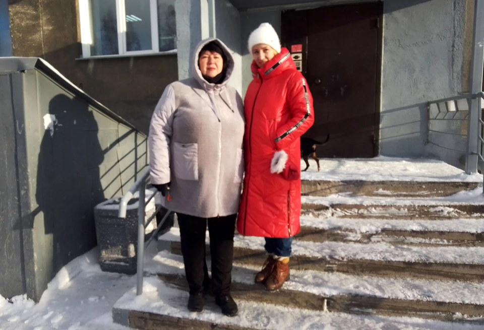 Наталья Соколова, председатель ЖСК Заря-2, и Екатерина Махотина, жительница дома 112 .