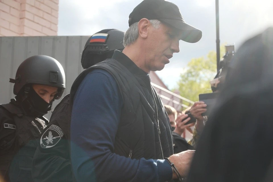 Анатолий Быков ранее осужден на 13 лет колонии за двойное убийство