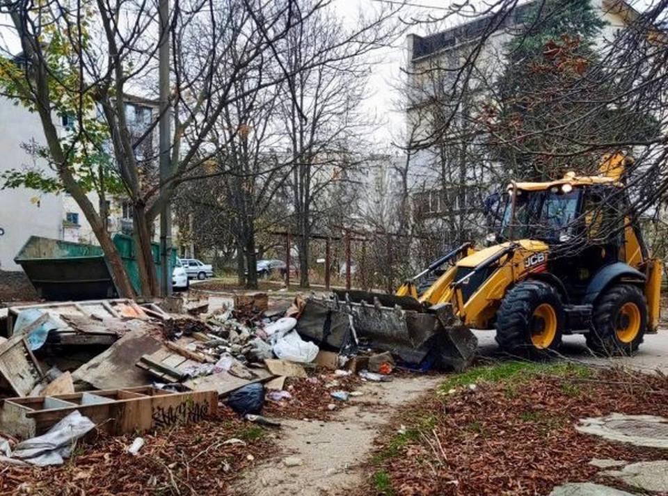 Город очищается от мусора. Фото: sev.gov.ru