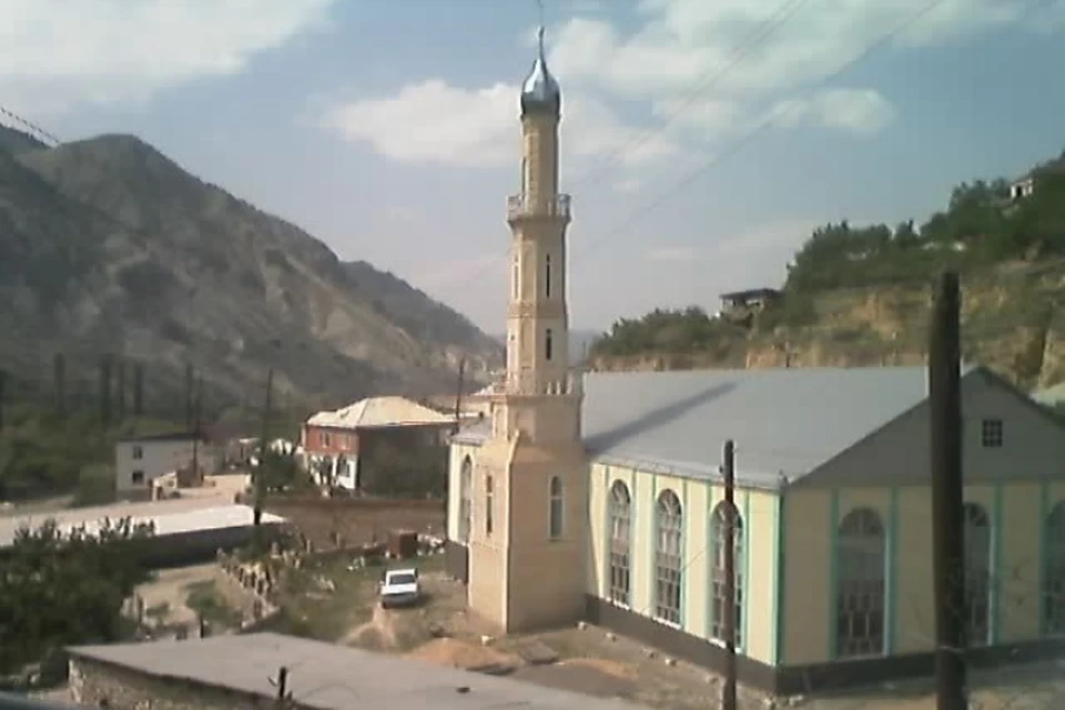 Убили имама. Село Аметеркмахи мечеть. Дагестан село Сиртыч мечеть. Имам мечети Дагестанские огни.