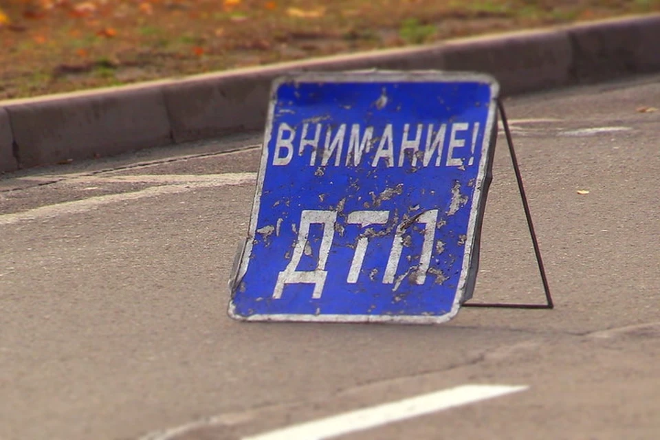 Легковая машина столкнулась с маршруткой № 36. Фото: МВД ДНР